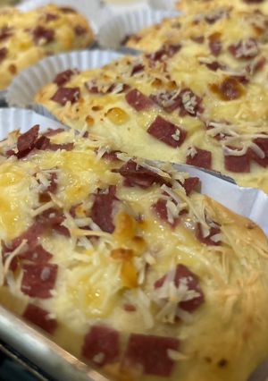 Foto resep Smoked Beef and Cheese Bread