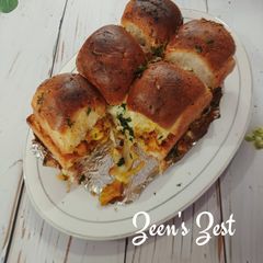 A picture of Chicken Cheese Sliders.