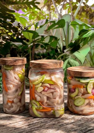 Hình của món Tai Heo Ngâm Chua Ngọt.