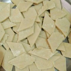 A picture of Kaju katli.