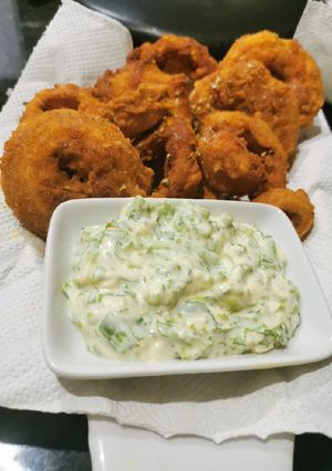 Una foto de Aros de Cebolla relleno con Queso