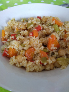 Una foto de Cuscús con verduras