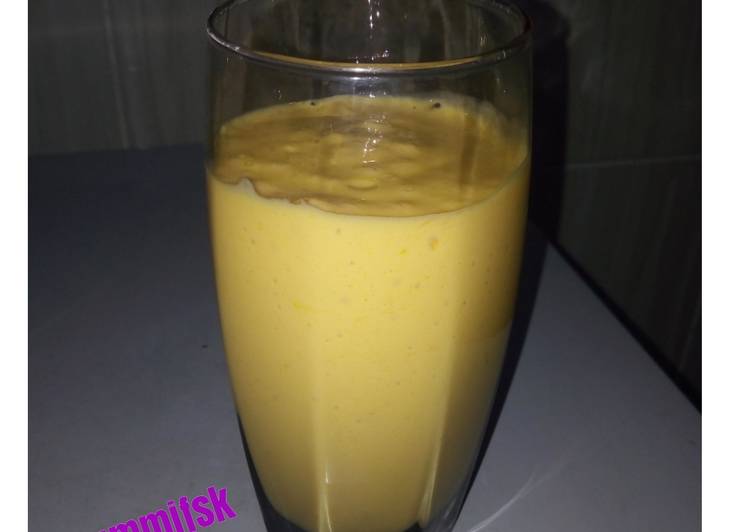 Mango lassi