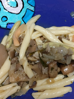 Una foto de Pasta con setas al limón