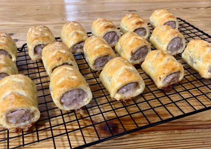 Sausage rolls with Herb and Paprika Shortcrust pastry #christmasgift