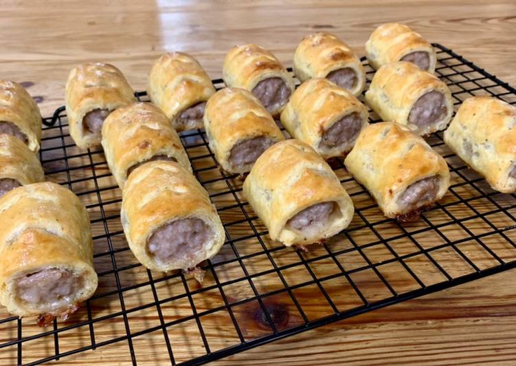 Recipe of Super Quick Homemade Sausage rolls with Herb and Paprika Shortcrust pastry #christmasgift