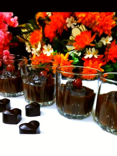 चॉकलेट पुडिंग (Chocolate pudding recipe in Hindi) रेसिपी मुख्य फोटो