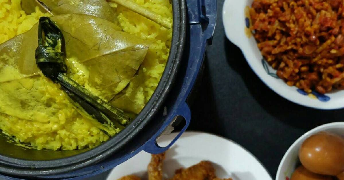 Resep Nasi Kuning Ricecooker Oleh Nurhasanah Yasin Cookpad