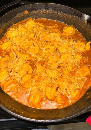 A picture of One-pan trattoria tortellini bake.