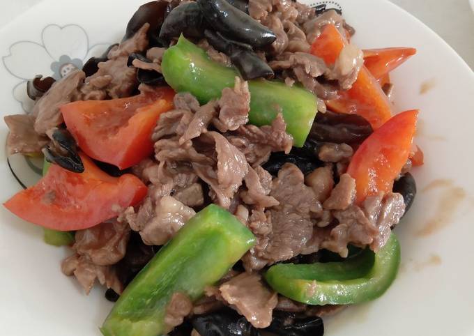 Masak daging sapi dengan black fungus