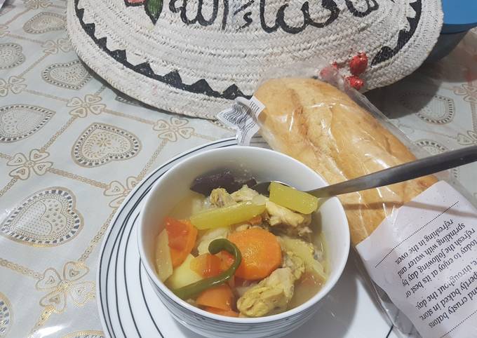 Simple chicken and veg soup