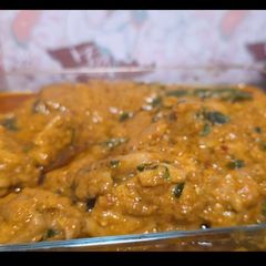 A picture of Chicken malai handi.