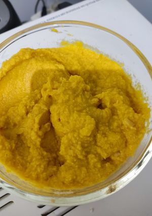 Una foto de Hummus de zanahoria y jengibre