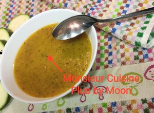 Una foto de Crema de calabacín y apio sin patata Monsieur Cuisine Plus