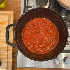 A picture of Simple pizza sauce.