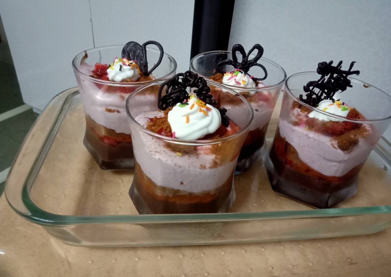 Chocoberry cheesecake shots
