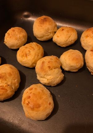 Una foto de Scones de queso