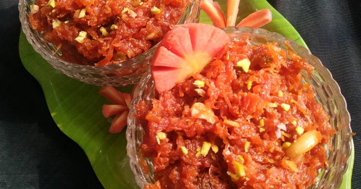 गाजराचा हलवा (gajaracha halwa recipe in marathi) रेसिपी Suvarna Potdar