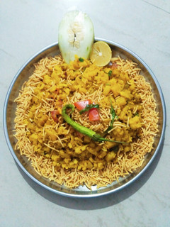 બટાકા પૌવા (Batata Paua Recipe In Gujarati) રેસીપી મુખ્ય ફોટો