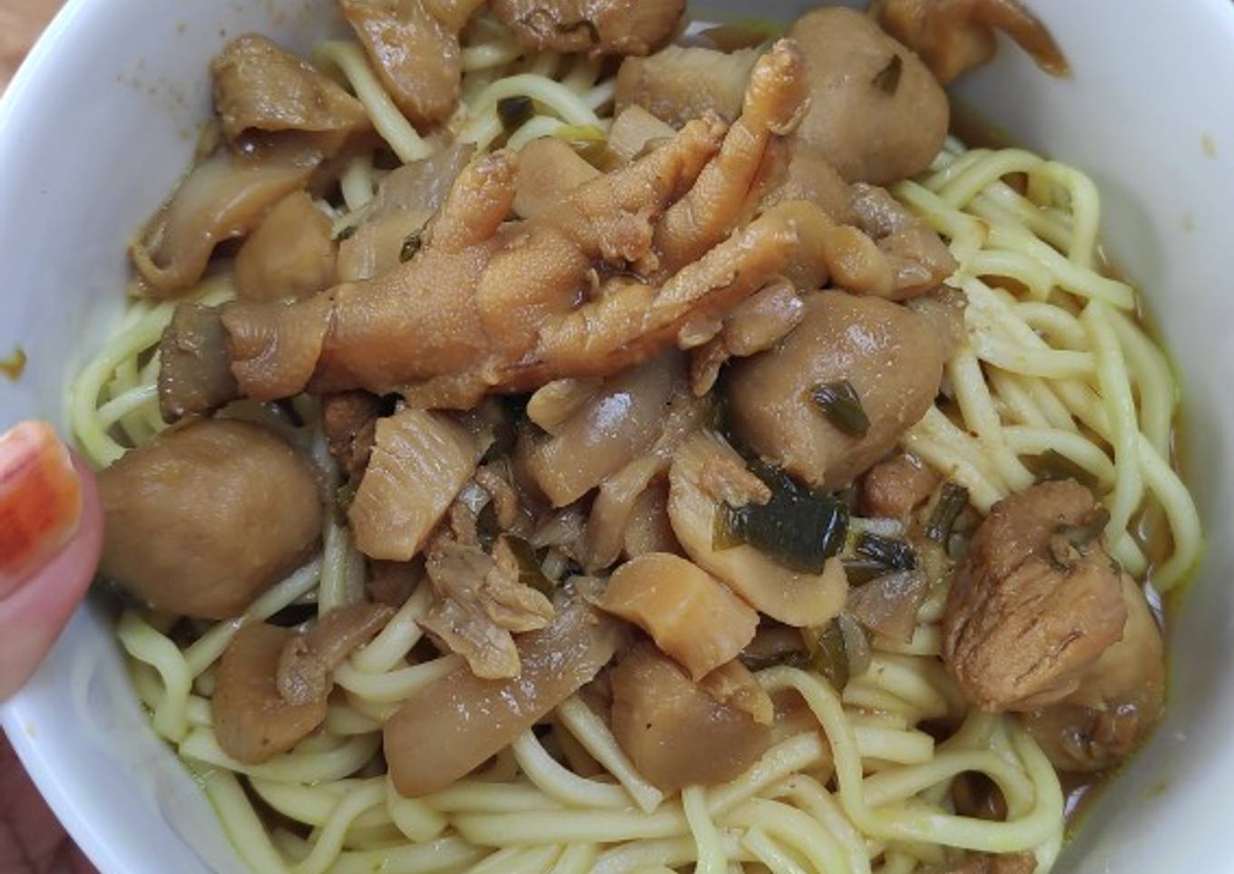 Mie ayam jamur baso ceker