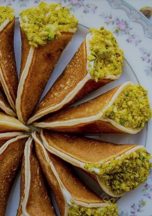 A picture of Qatayef, a delicious Middle Eastern dessert Recipe.