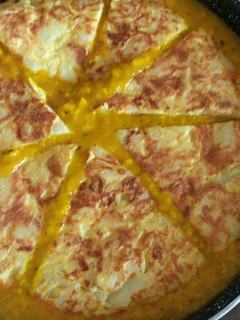 Una foto de Tortilla de patatas guisada😋