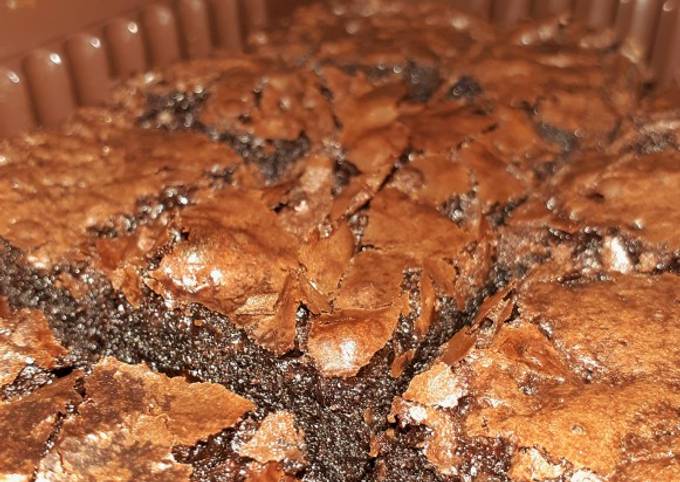 Fudgy Brownies Shiny Crack