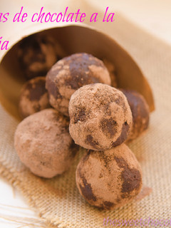 Una foto de Trufas de chocolate a la naranja