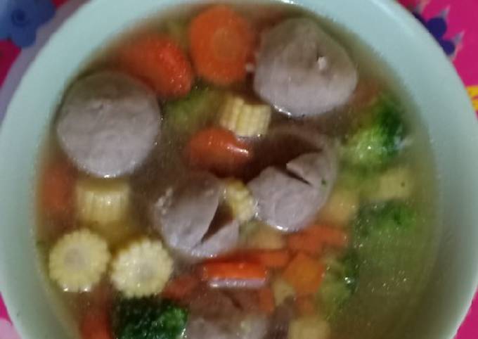 Sop sayur dan bakso simple