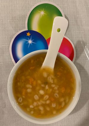 વેજીટેબલ બાર્લી સુપ (Vegetable Barley Soup Recipe In Gujarati) રેસીપી મુખ્ય ફોટો