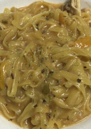 Una foto de Fideos con salsa cremosa