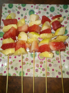 A picture of Fruits kibab.