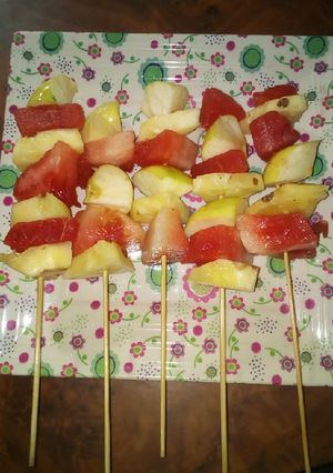 A picture of Fruits kibab.