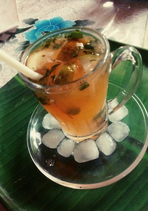 অরেঞ্জ পুদিনা মোজিতো ও(orange pudina mojito recipe in Bengali) রেসিপির প্রধান ছবি