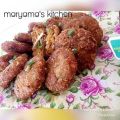 A picture of White yam cutlet.