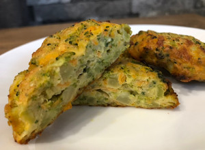 Brokkolis répa fasírt sütőben recept fotója