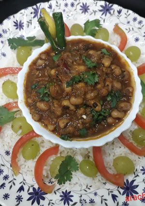 A picture of Soyabean ki hot spicy dal.