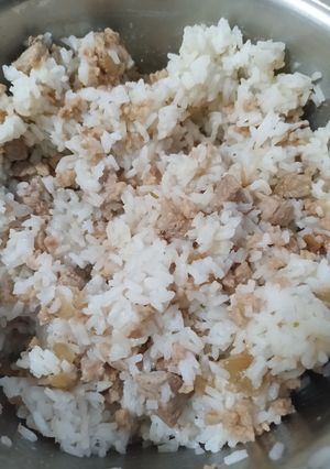 Una foto de Salteado de Arroz con Carne y Soja Texturizada