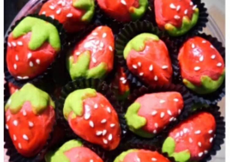Nastar bentuk strowberry