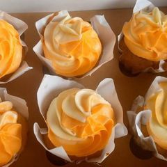 Vanilla cupcakes A picture of Vanilla cupcakes.