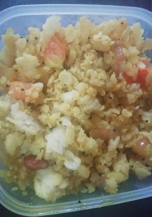 A picture of Spicy tomato poha.