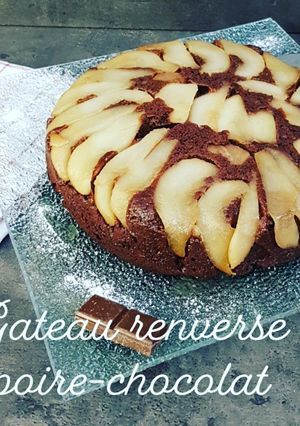 Une photo de ¤ gâteau renversé poire/chocolat ¤