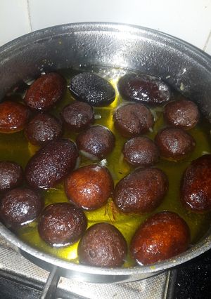 खोया सूजी गुलाब जामुन रेसिपी मुख्य फोटो