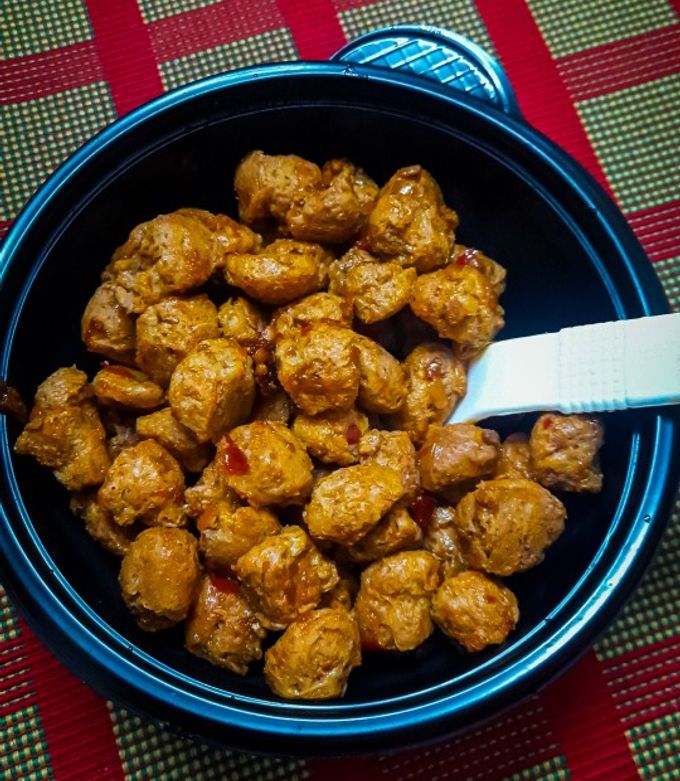 A picture of Schzewan Soya Chunks.