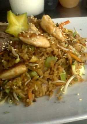 Una foto de Work Mixto. Pollo y Carne
