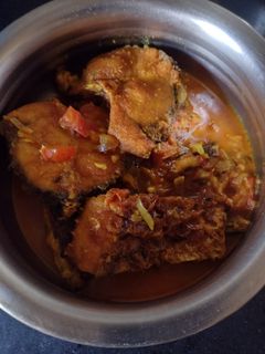 রুই মাছের ঝোল(Rui macher jhol recipe in Bengali) রেসিপির প্রধান ছবি