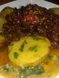 Mollejas Leszczynska con chutney de cayote y papas