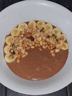 A picture of Chocolate Peanut Butter Smoothie Bowl.