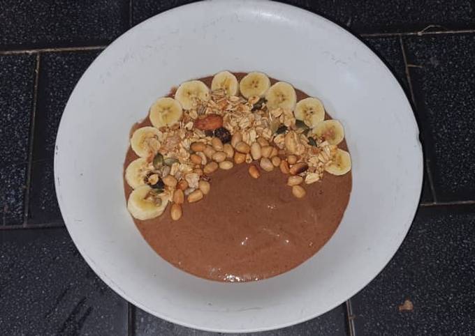 Simple Way to Prepare Speedy Chocolate Peanut Butter Smoothie Bowl