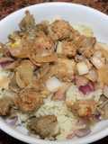 Menudos con arroz, hongos y vino blanco
